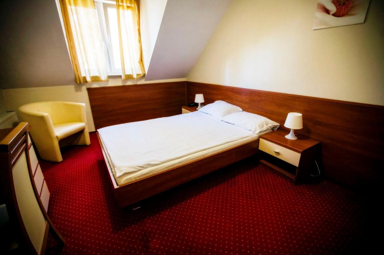 Hotel LUKA Radom Exterior foto
